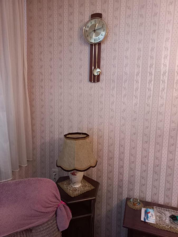 Ferienwohnung ,,Wohnen Wie Zu Grossmutter'S Zeiten'' Wenen Buitenkant foto