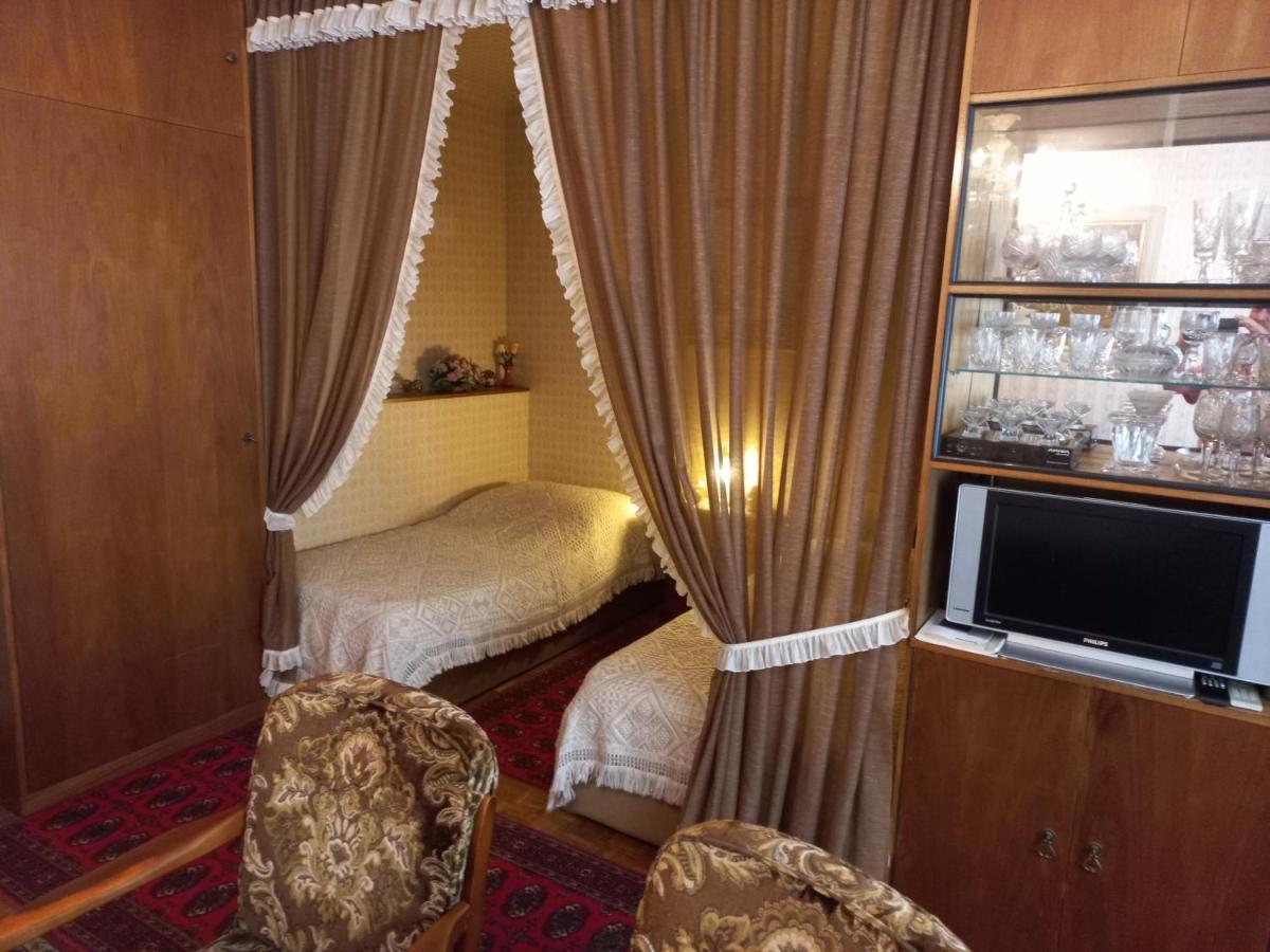 Ferienwohnung ,,Wohnen Wie Zu Grossmutter'S Zeiten'' Wenen Buitenkant foto