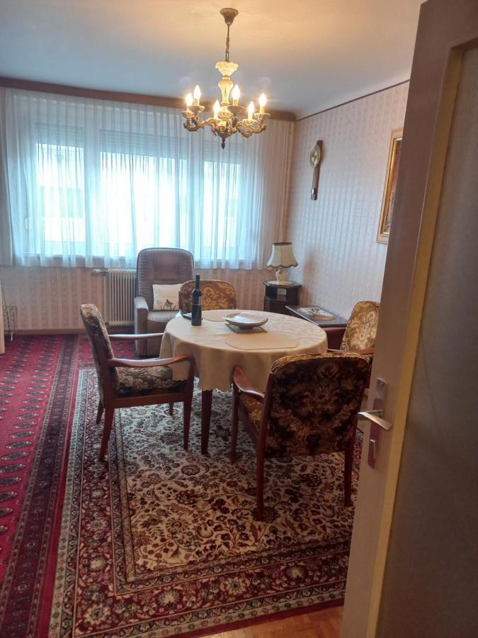 Ferienwohnung ,,Wohnen Wie Zu Grossmutter'S Zeiten'' Wenen Buitenkant foto